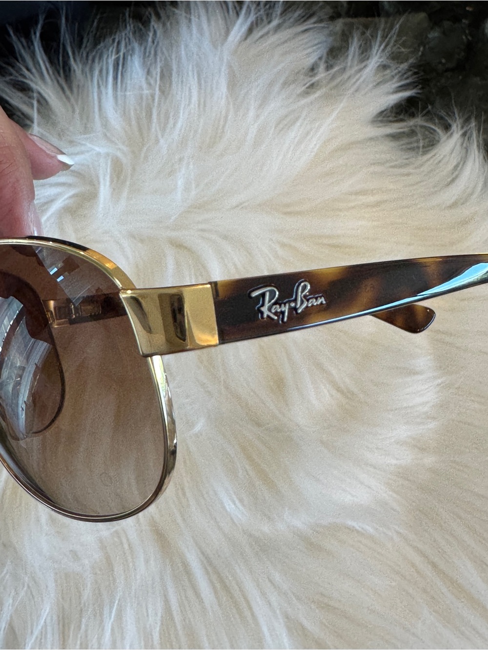 Ray-Ban Gold Frame Brown Aviator Sunglasses with Tortoise Shell Accents - Picture 5 of 11